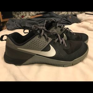 Men Nike metcons sz 10